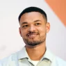 Steven Bartlett smiling at an event